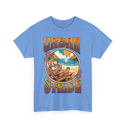 T-shirt con scritta "Urbanstride" e cane