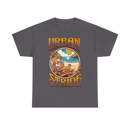 T-shirt con scritta "Urbanstride" e cane
