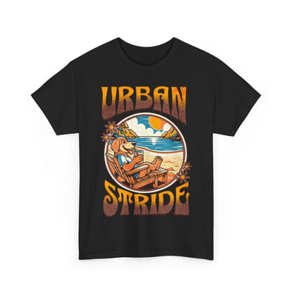T-shirt con scritta "Urbanstride" e cane