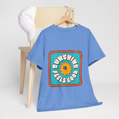 T-shirt con scritta "Sunshine feel good"