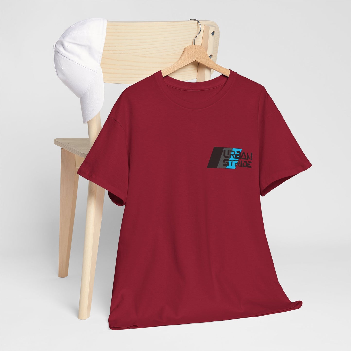 T-shirt con scritta "urbanstride " stile sportivo
