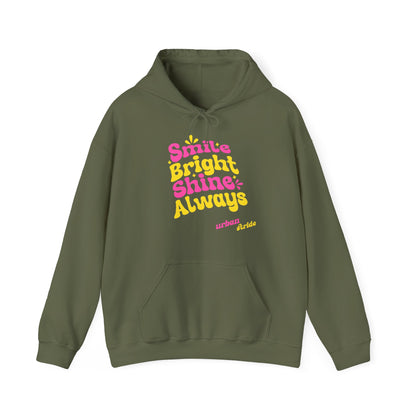 Felpa con scritta "Smile bright shine always"