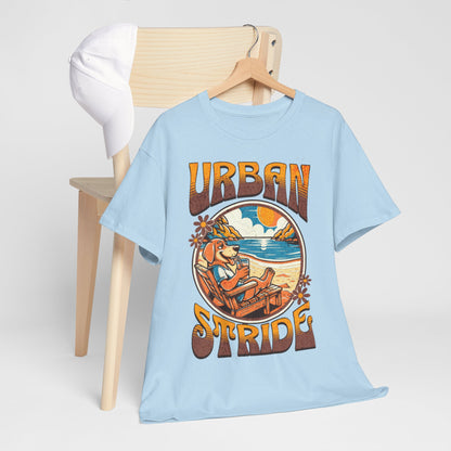 T-shirt con scritta "Urbanstride" e cane