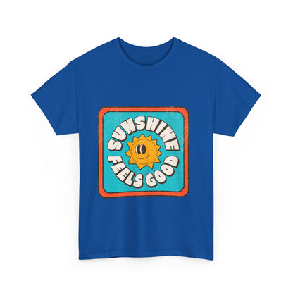 T-shirt con scritta "Sunshine feel good"