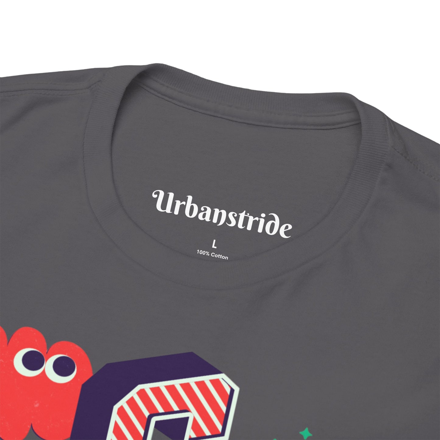 T-shirt con scritta "Create your magic"