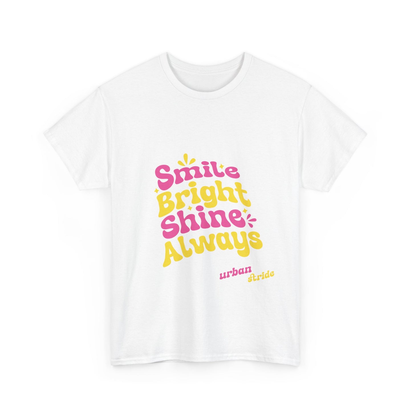 T-shirt con scritta "Smile bright shine always"