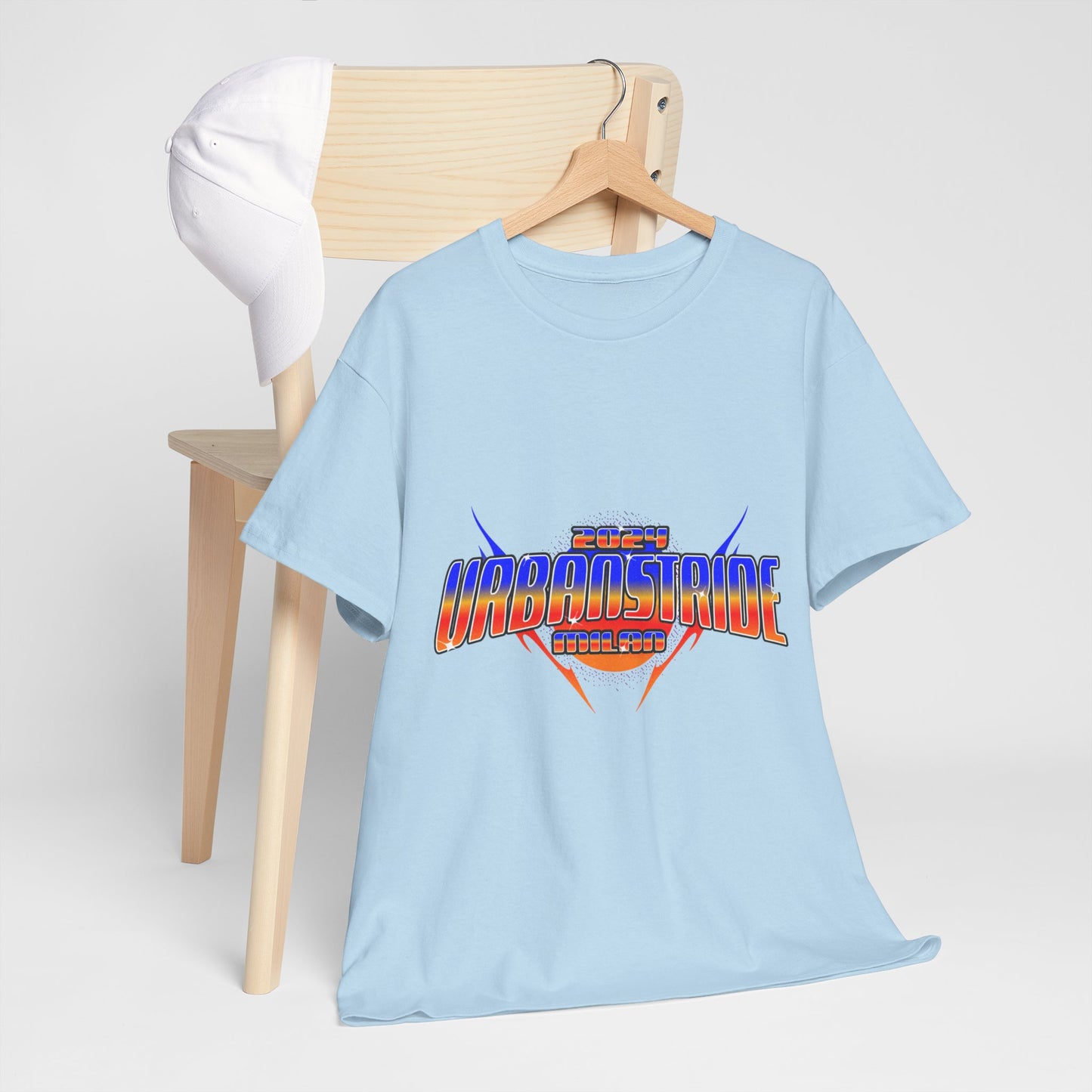 T-shirt con scritta "Urbanstride 2024 Italy"