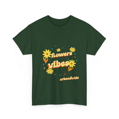 T-shirt con scritta "Flowers vibes"