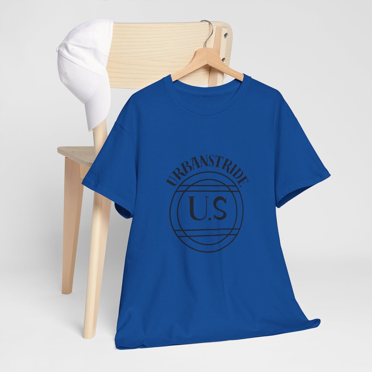 T-shirt con scritta "urbanstride" centrale