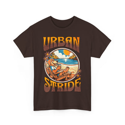 T-shirt con scritta "Urbanstride" e cane