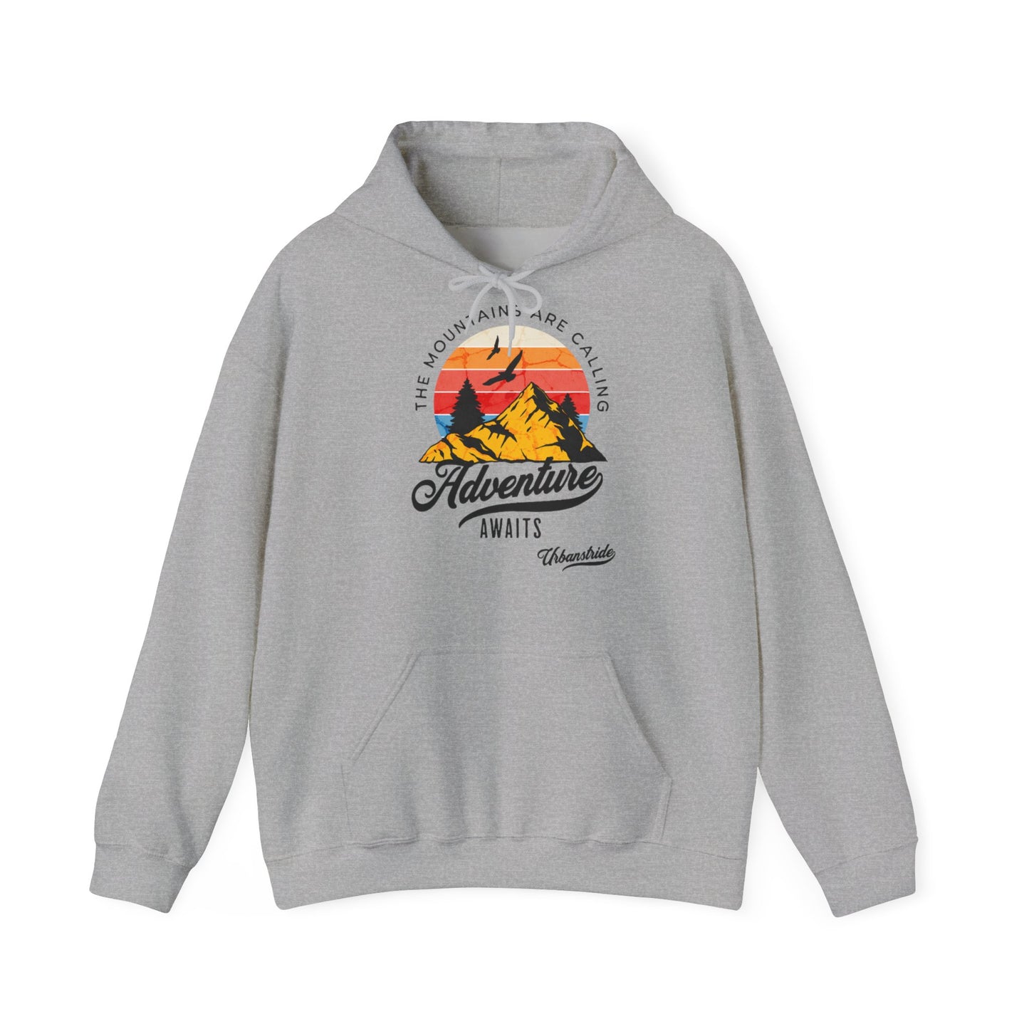 Felpa con scritta "The mountains are calling adventure"