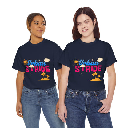 T-shirt con scritta "Urbanstride"al mare