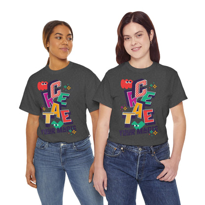 T-shirt con scritta "Create your magic"