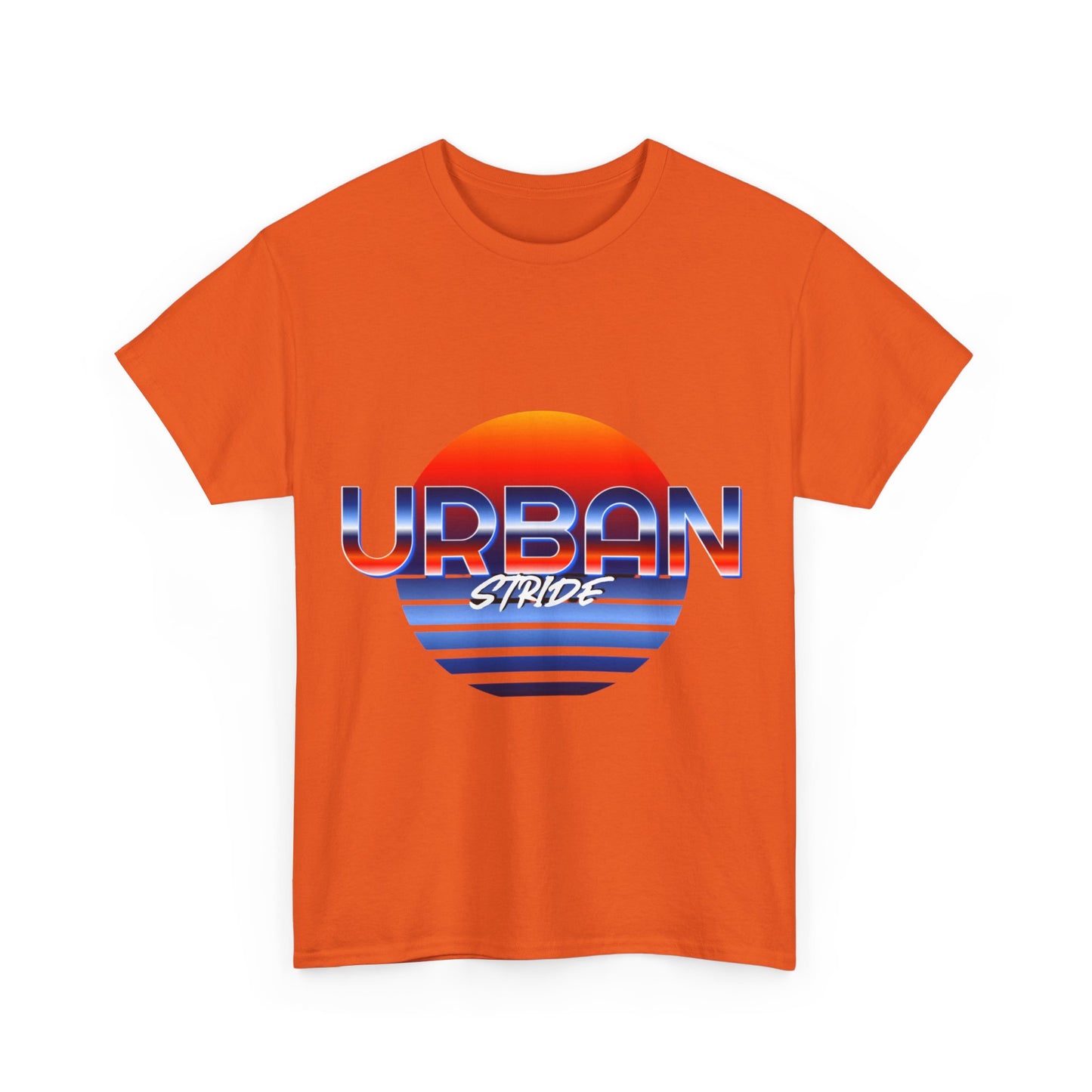 T-shirt con scritta "urbanstride" soleggiata