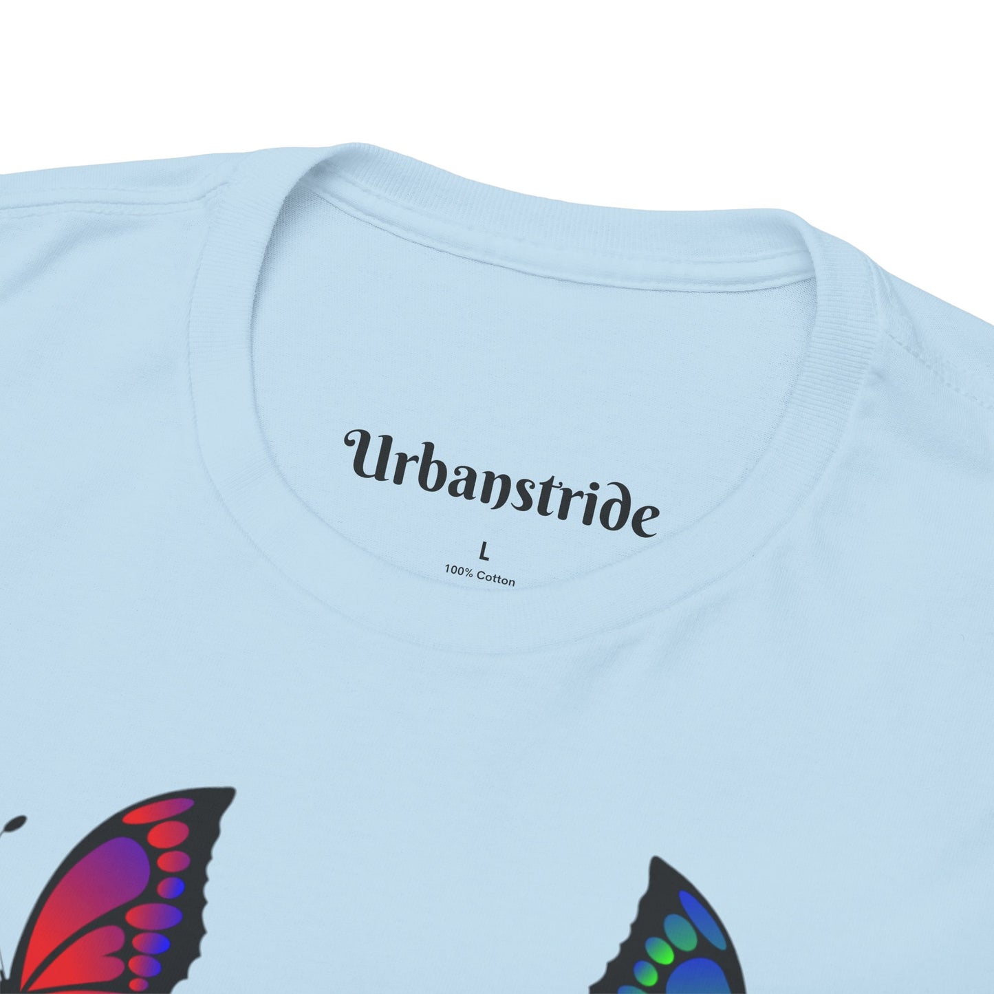 T-shirt con scritta "UrbanStride Butterfly Vibes