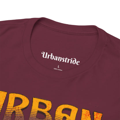 T-shirt con scritta "Urbanstride" e cane