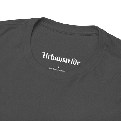 T-shirt con scritta "Urbanstride abbreviata U.S "