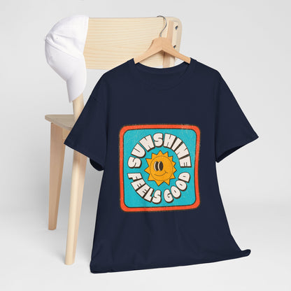 T-shirt con scritta "Sunshine feel good"
