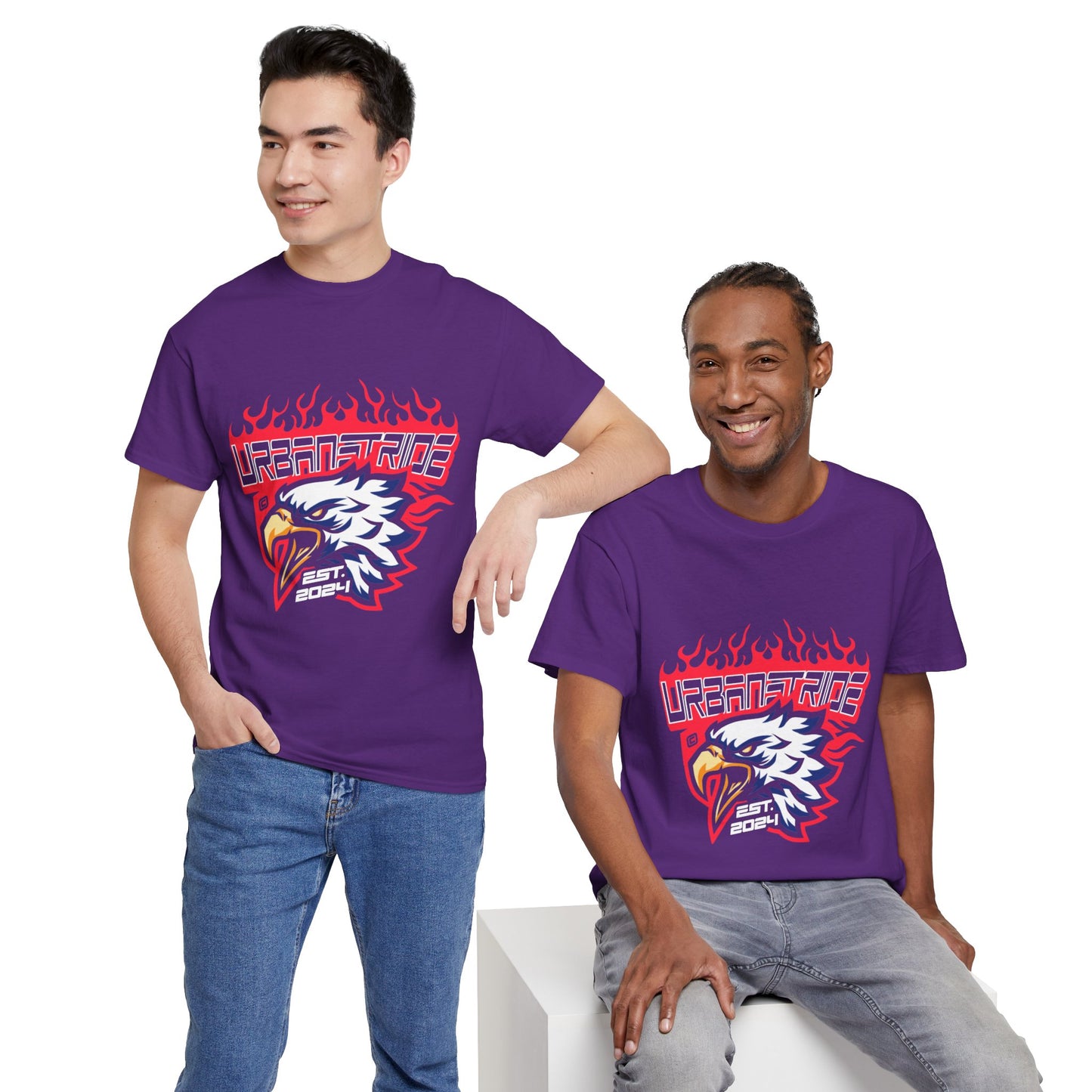 T-shirt con scritta "Urbanstride" e aquila
