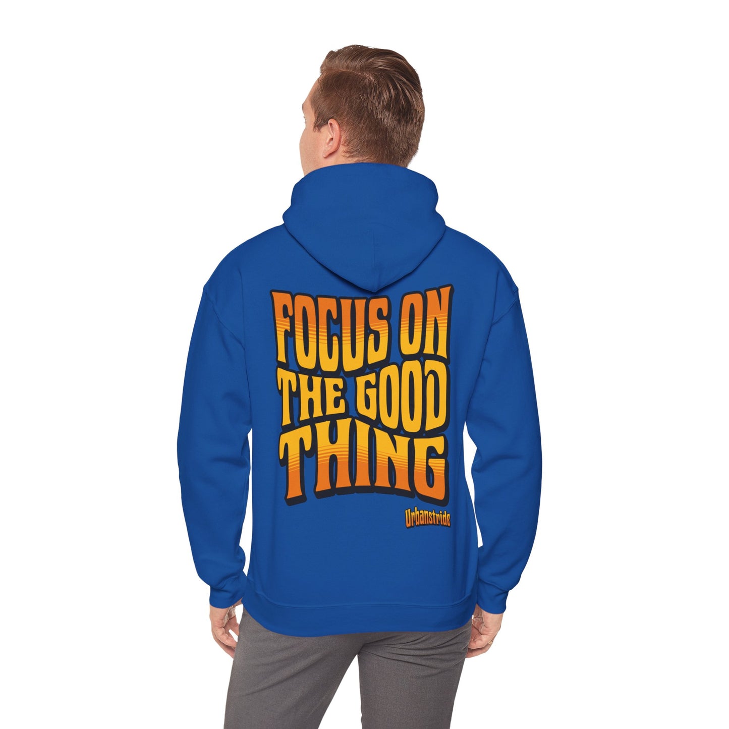 Felpa con scritta "Focus on the good thing"