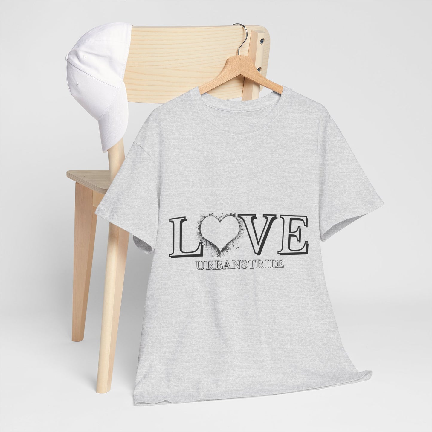 T-shirt con scritta “LOVE urbanstride"