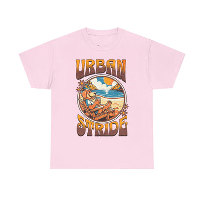 T-shirt con scritta "Urbanstride" e cane