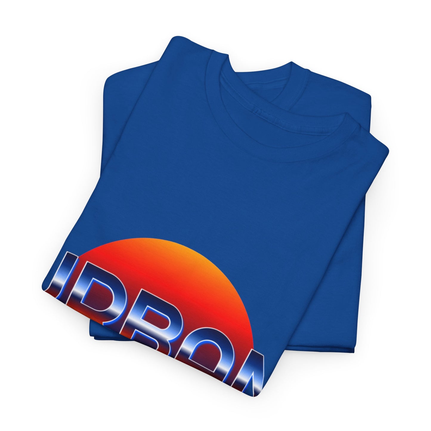 T-shirt con scritta "urbanstride" soleggiata