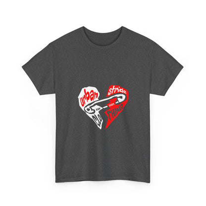 T-shirt con disegno cuore spezzato