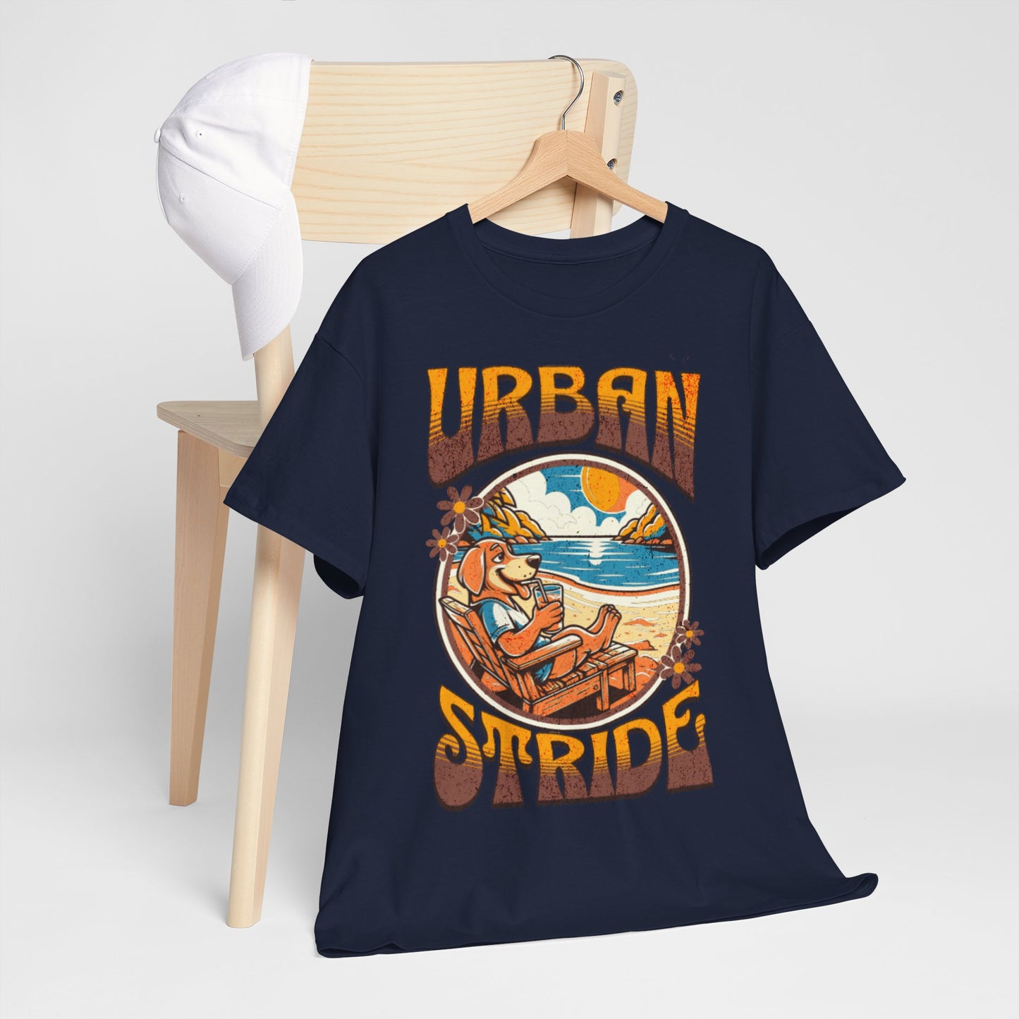 T-shirt con scritta "Urbanstride" e cane