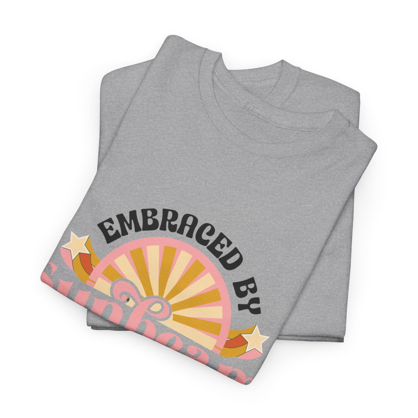 T-shirt con scritta "Embraced by sunbeam in my heart forever"