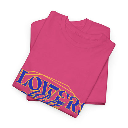 T-shirt con scritta "Flowers will growth beauty"
