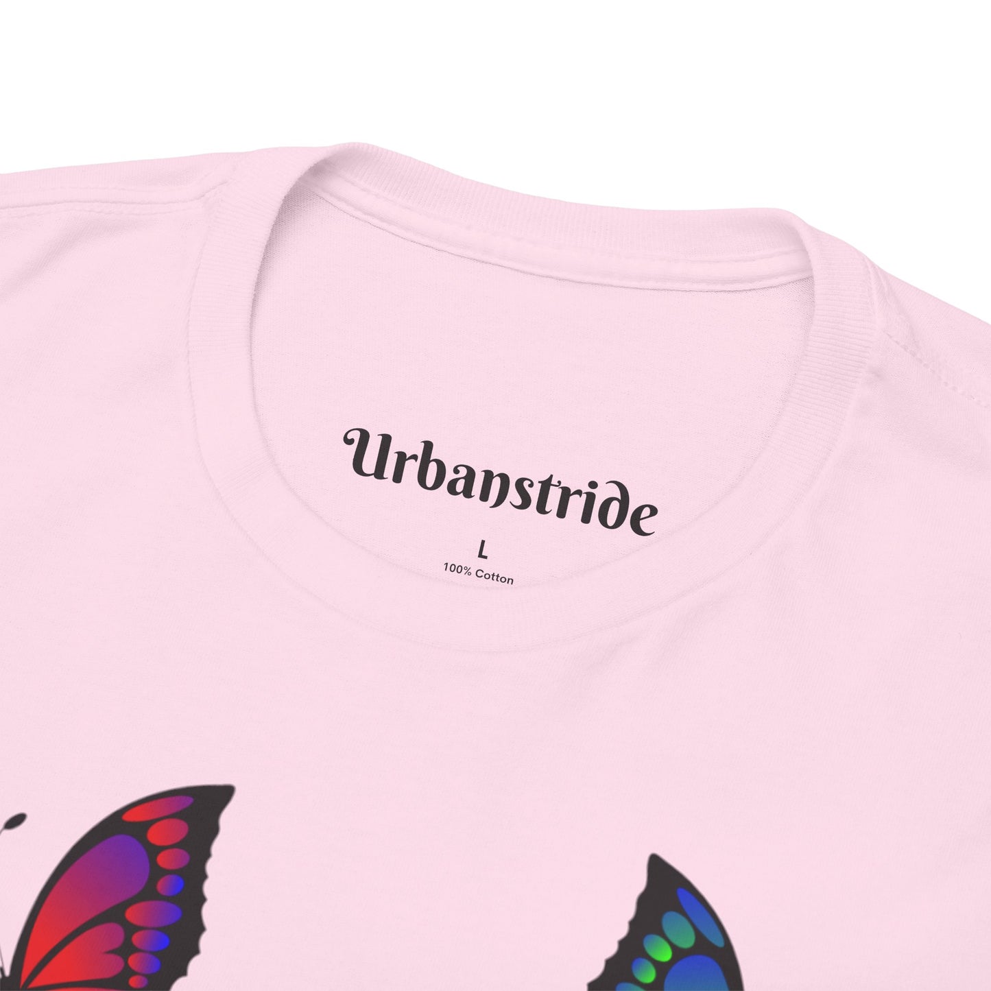 T-shirt con scritta "UrbanStride Butterfly Vibes