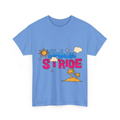 T-shirt con scritta "Urbanstride"al mare