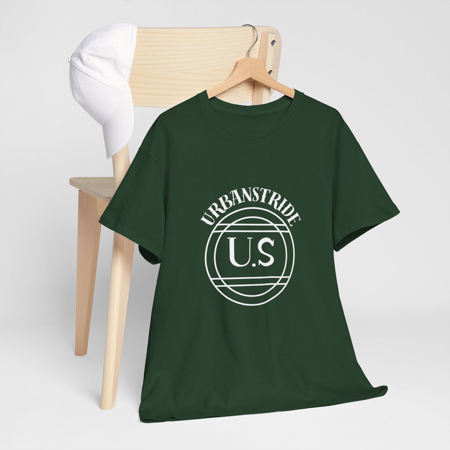T-shirt con scritta "urbanstride" centrale