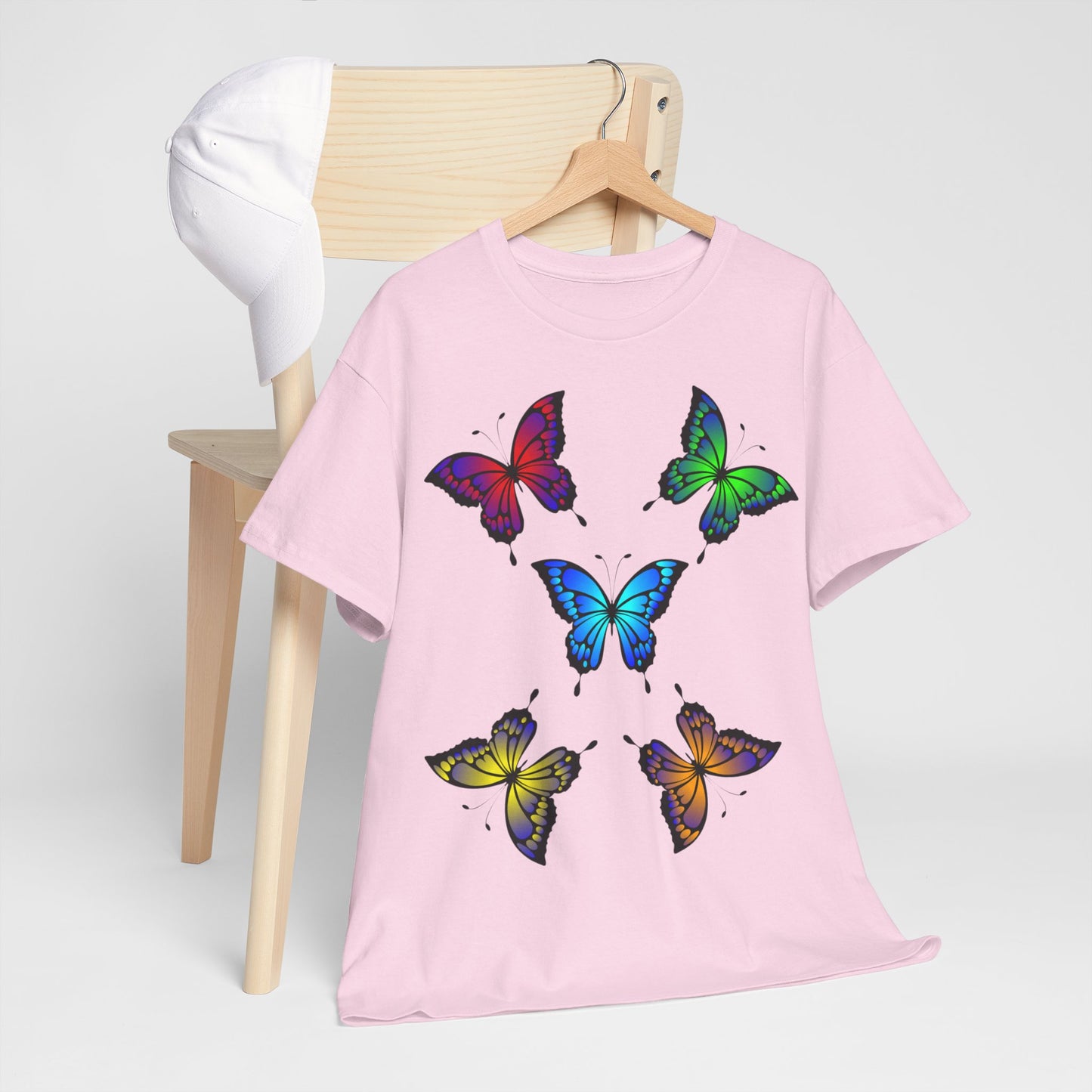 T-shirt con scritta "UrbanStride Butterfly Vibes