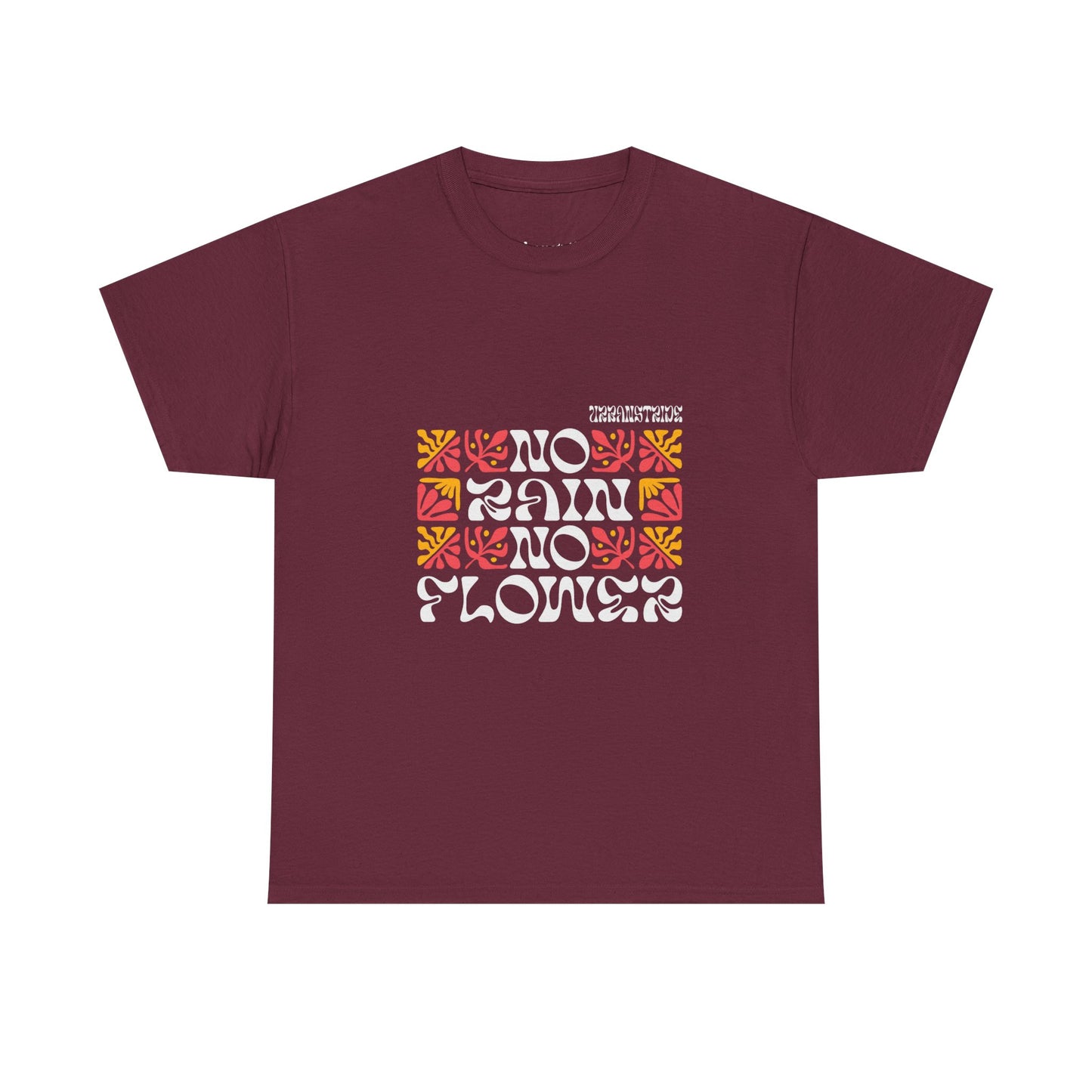 T-shirt con scritta "No rain no flowers"