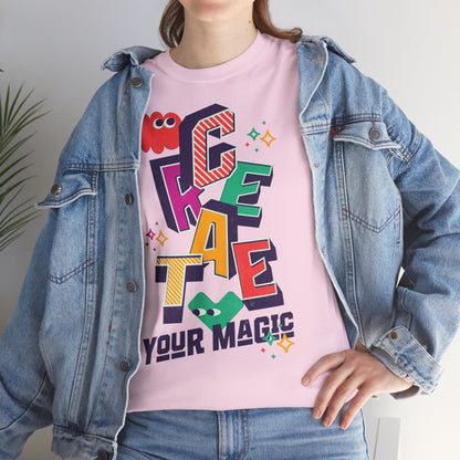 T-shirt con scritta "Create your magic"