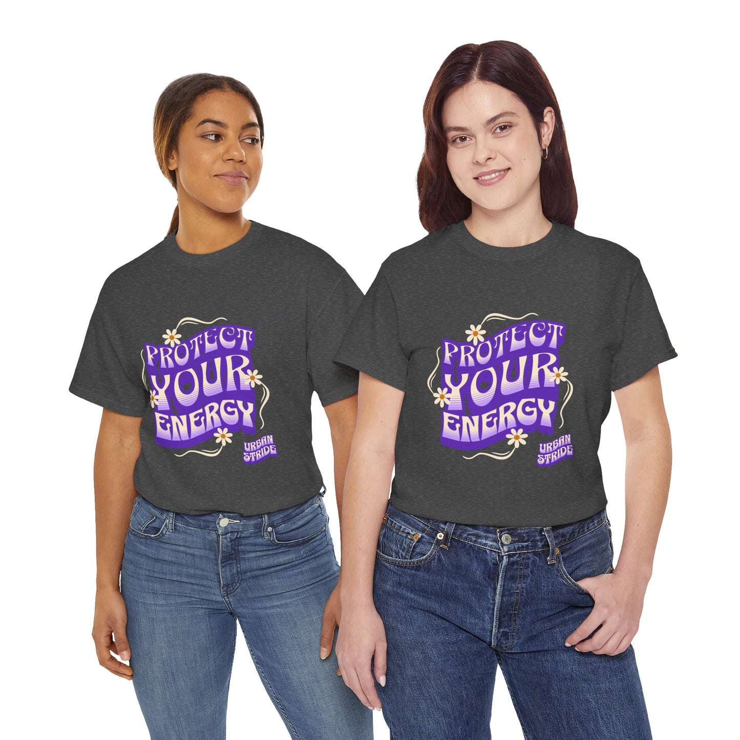 T-shirt con scritta "Protect your energy"