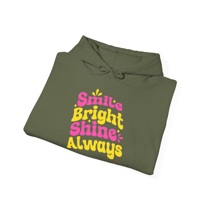 Felpa con scritta "Smile bright shine always"