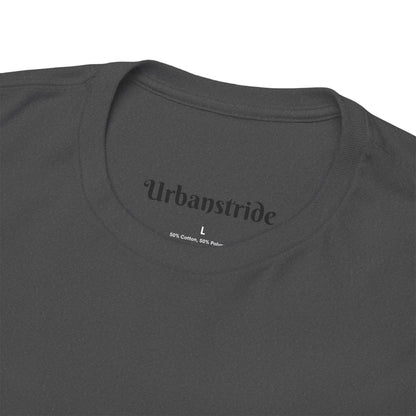 T-shirt con scritta "urbanstride " stile firma