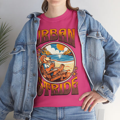T-shirt con scritta "Urbanstride" e cane