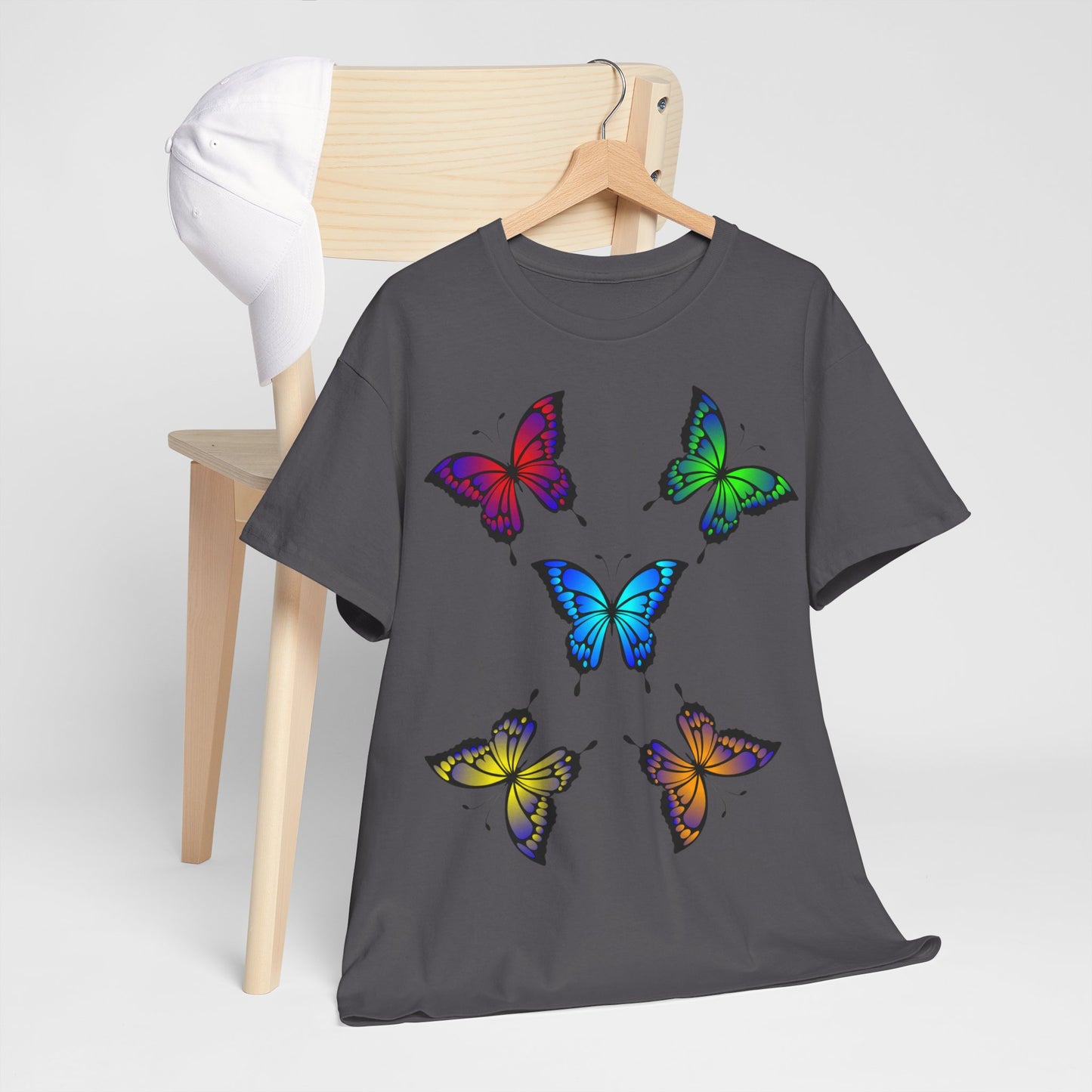 T-shirt con scritta "UrbanStride Butterfly Vibes