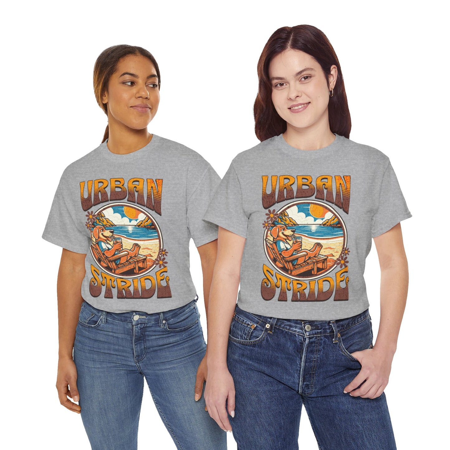 T-shirt con scritta "Urbanstride" e cane