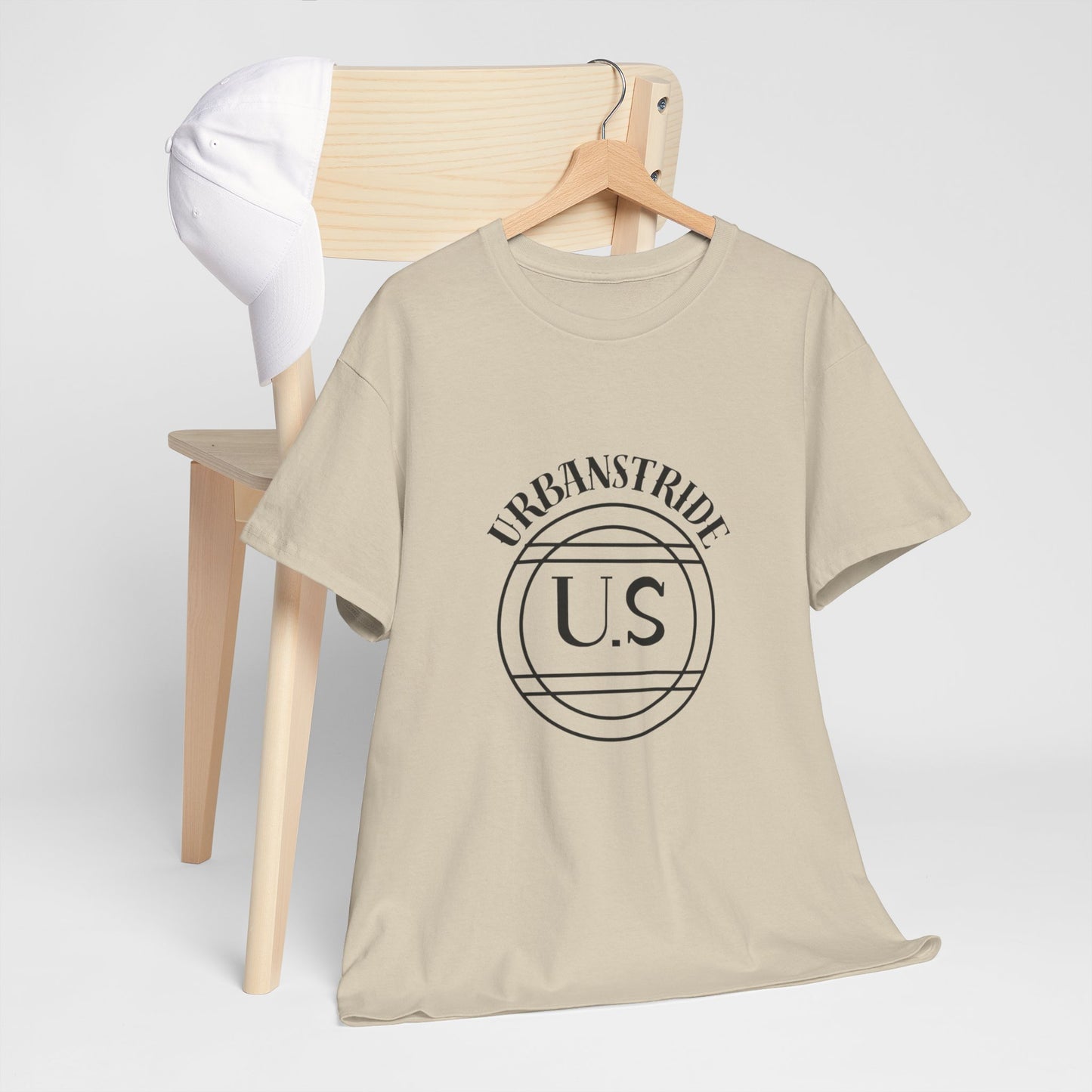 T-shirt con scritta "urbanstride" centrale