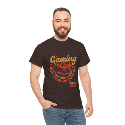 T-shirt con scritta “Gaming Club – I Just Need My Console”