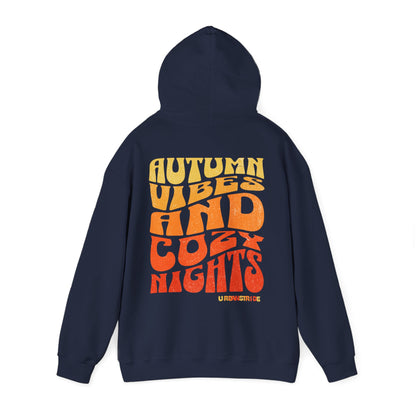 Felpa con scritta "Autumn vibes and cozy nights"