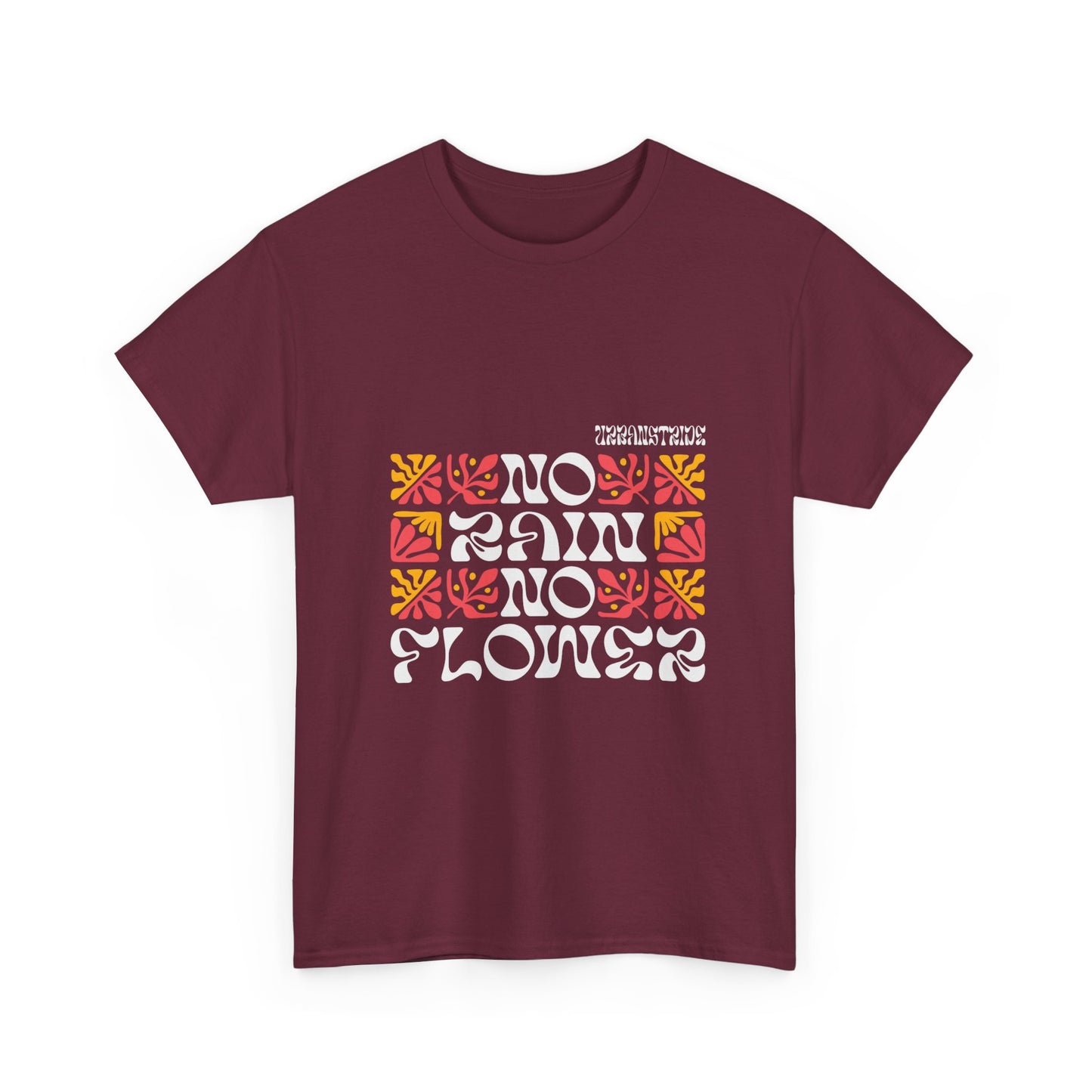 T-shirt con scritta "No rain no flowers"
