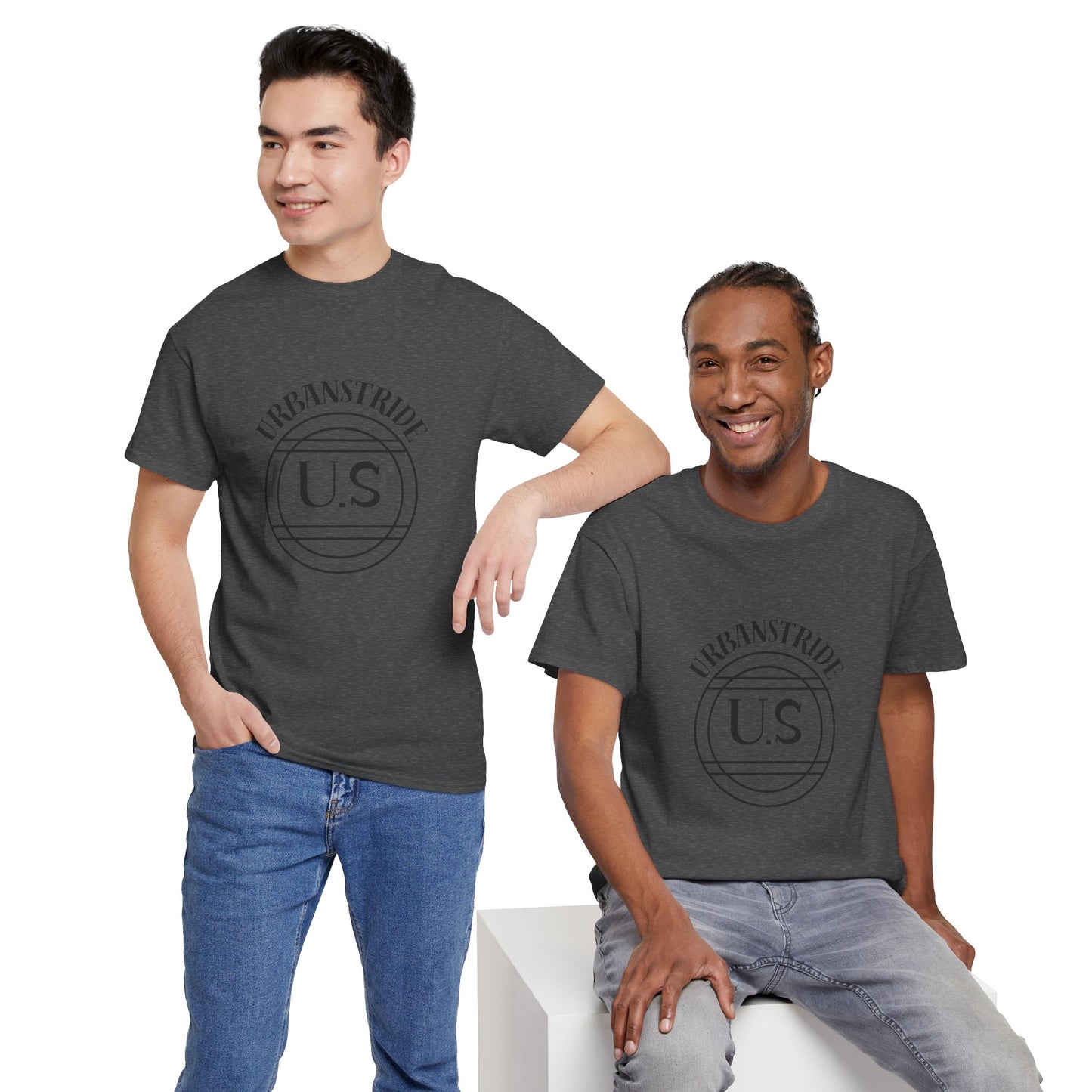 T-shirt con scritta "urbanstride" centrale