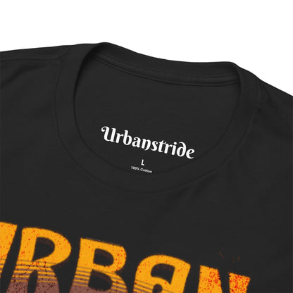 T-shirt con scritta "Urbanstride" e cane