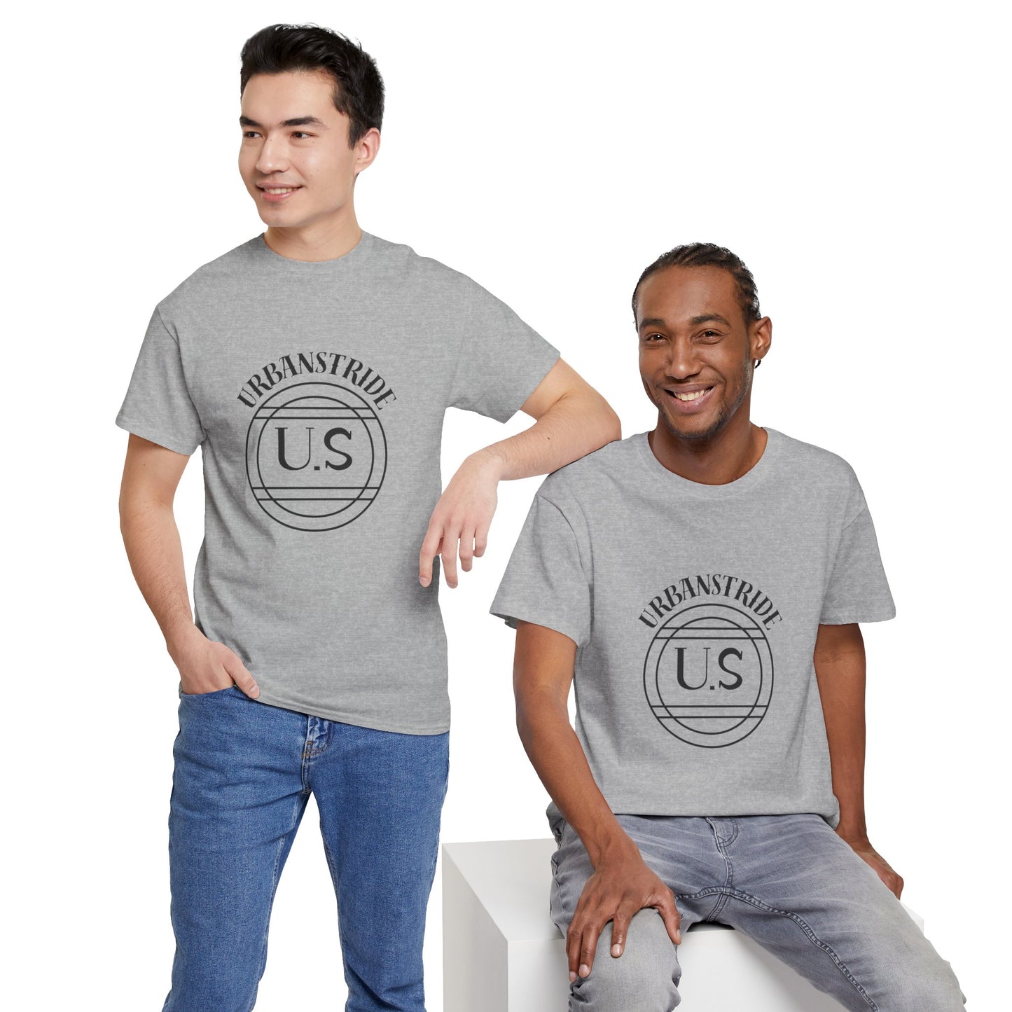 T-shirt con scritta "urbanstride" centrale